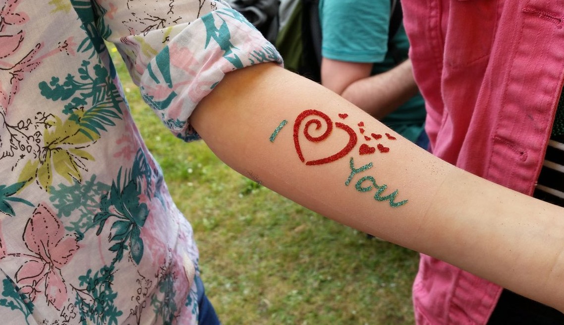 Glitzer Tattoos mieten – LM-Event